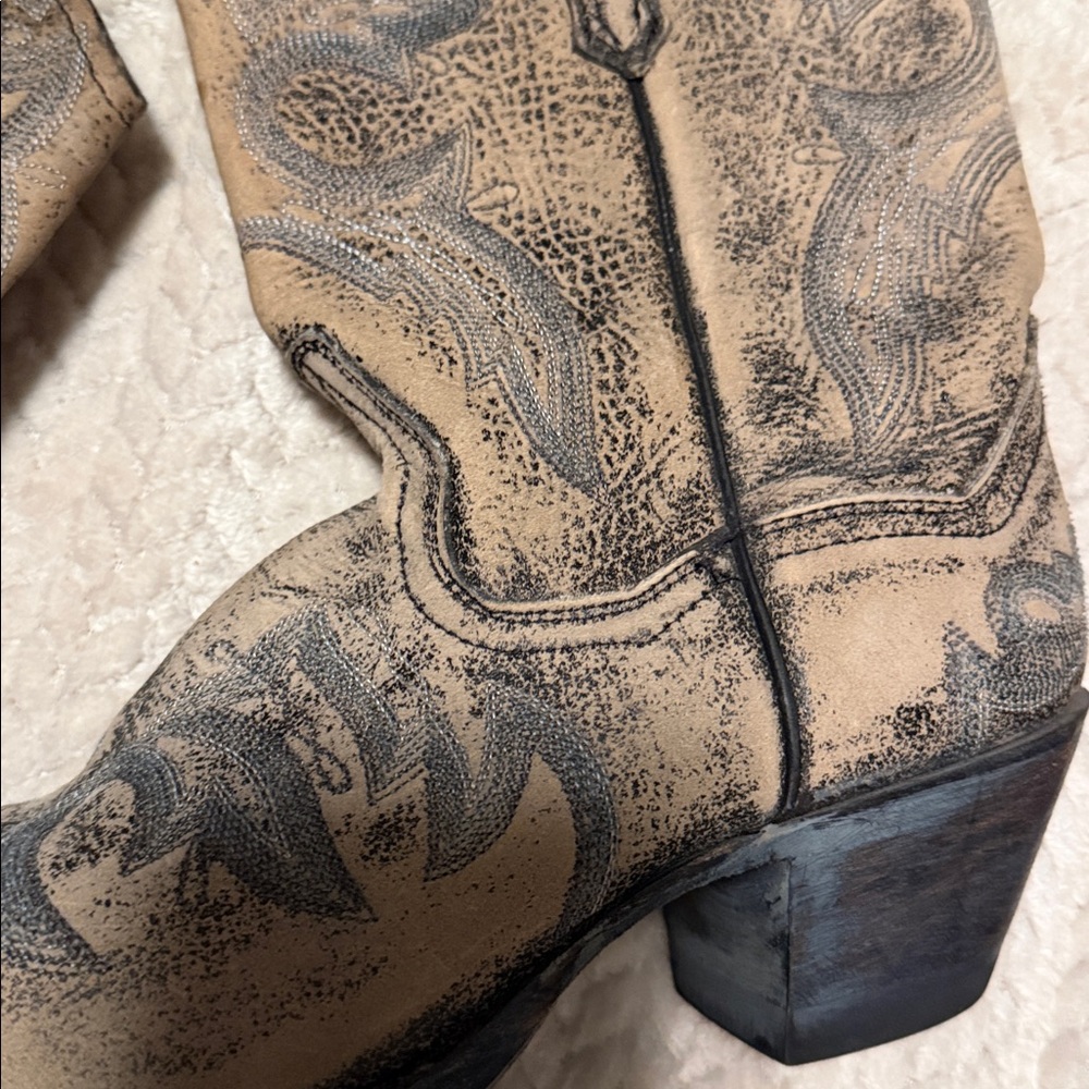 Dan post women’s 7.5 - Picture 2 of 3